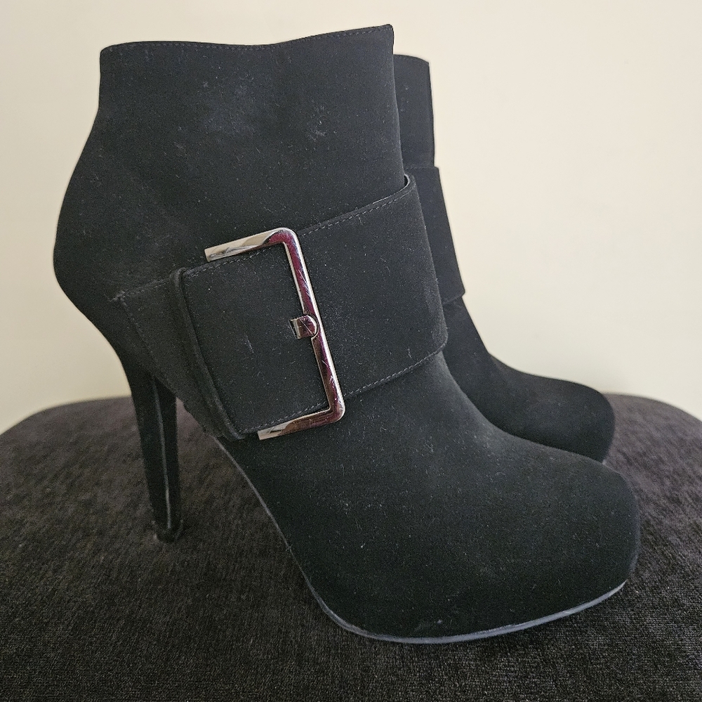 Boots - Picture 2 of 4